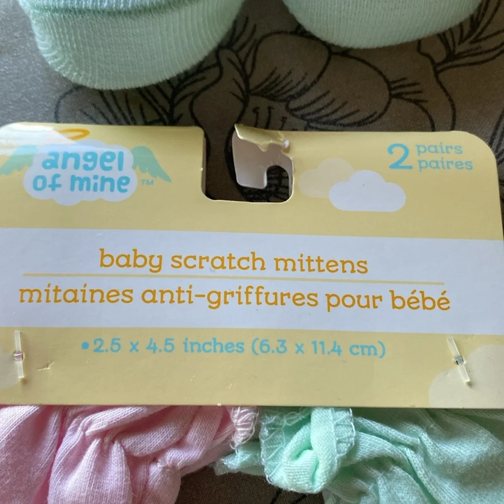 NEW Baby Booties & Scratch Mittens